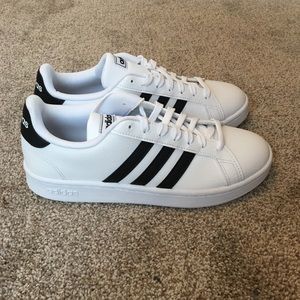 Women’s Adidas Sneakers